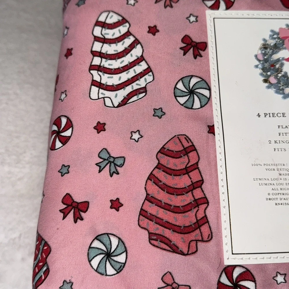 Lumina Lou Christmas Holiday Christmas Tree Cakes Sheet Set - QUEEN